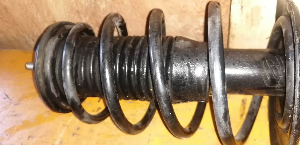 стойка Toyota Ractis 3