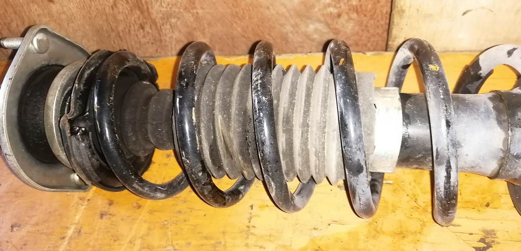 стойка Toyota Passo 3