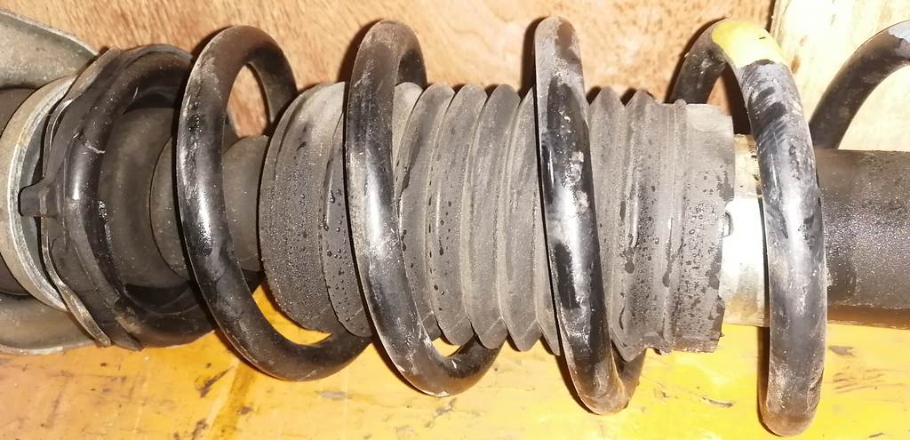 стойка Toyota Passo 3