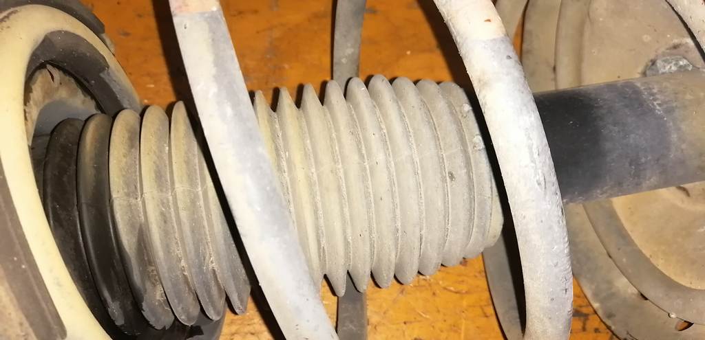 стойка Subaru Impreza 3