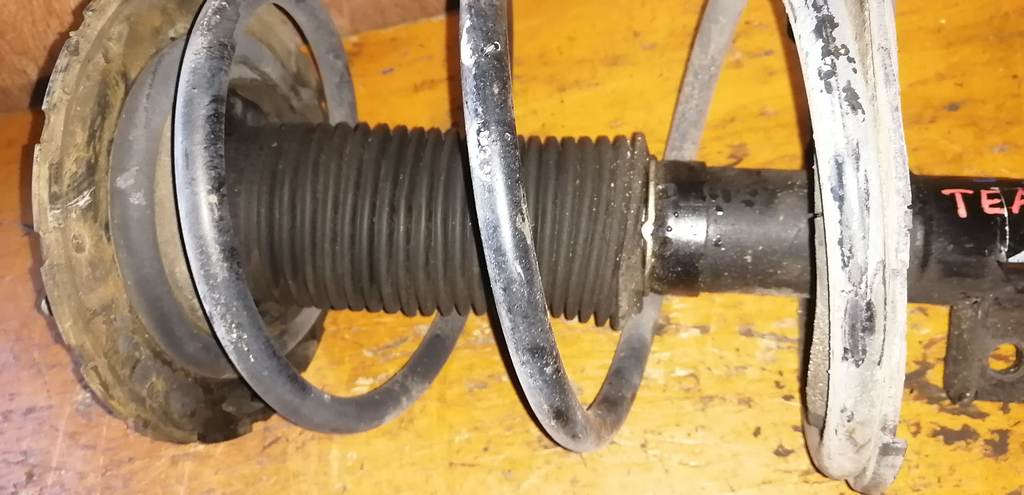 стойка Nissan Teana 3