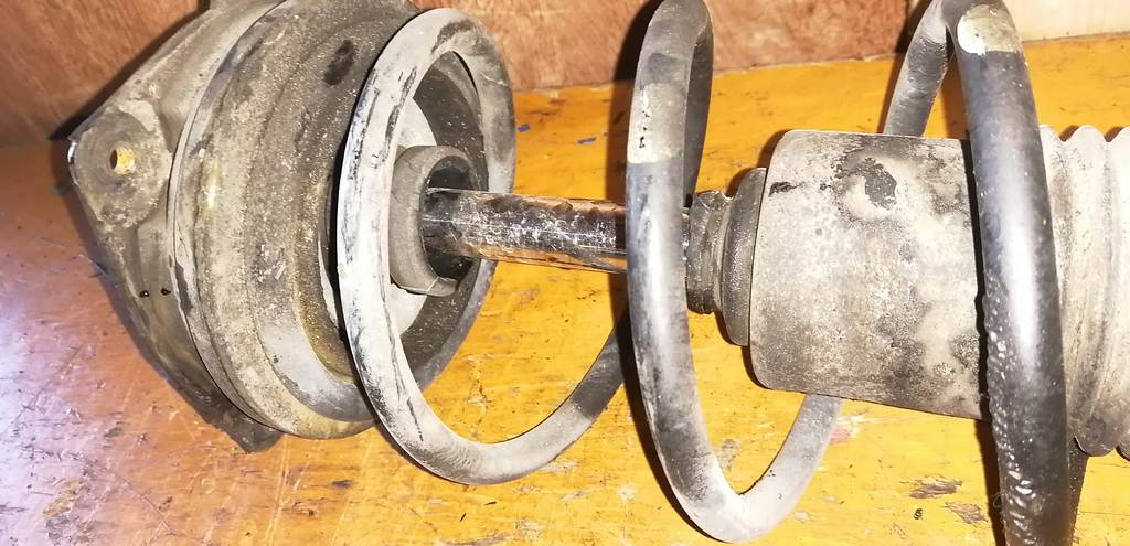 стойка Nissan Note 3