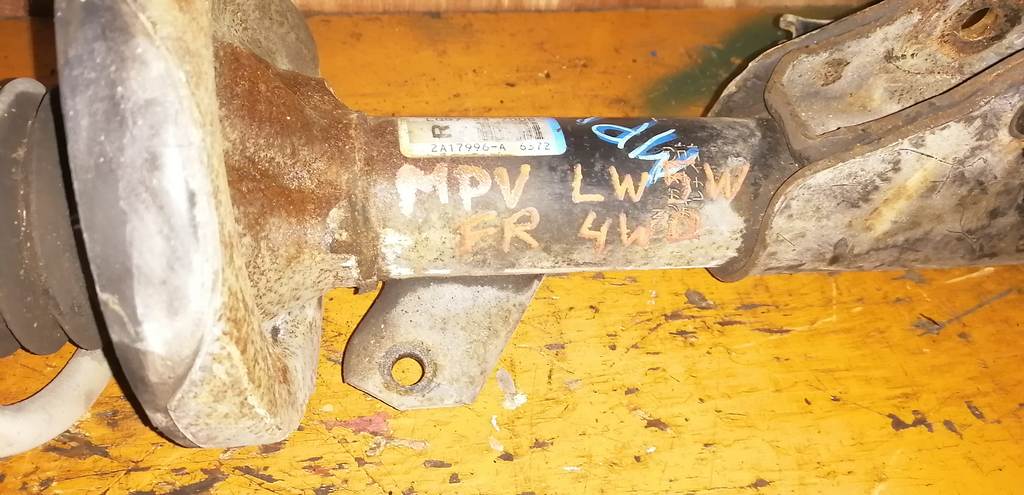 MPV LW5W СТОЙКА ПЕРЕДНЯЯ ПРАВАЯ 4WD Mazda MPV 1