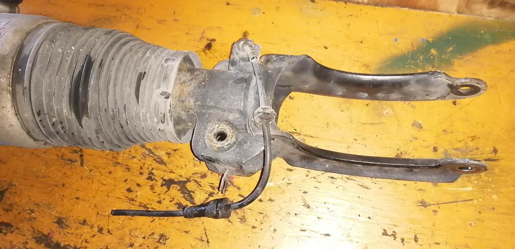 стойка Porsche Cayenne 3