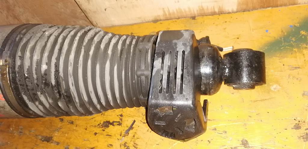 стойка Porsche Cayenne 3