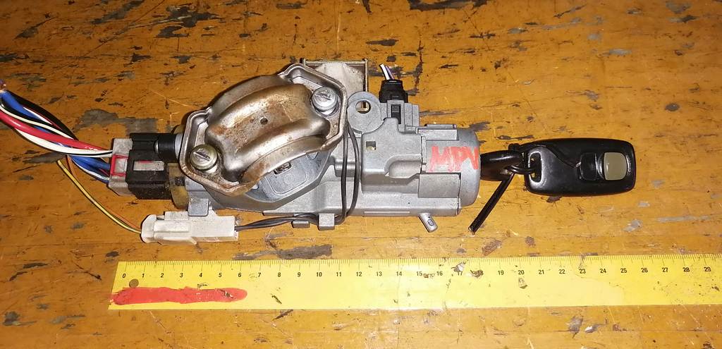 замок зажигания Mazda MPV 0