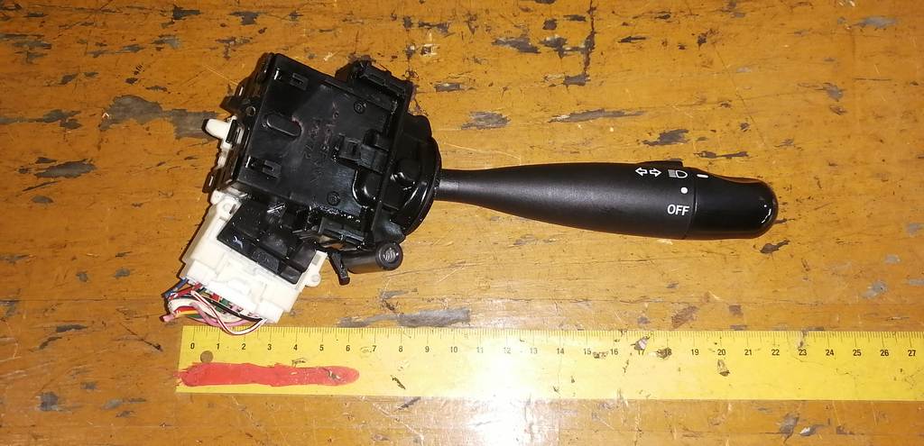 переключатель поворотников и света Toyota Passo 0