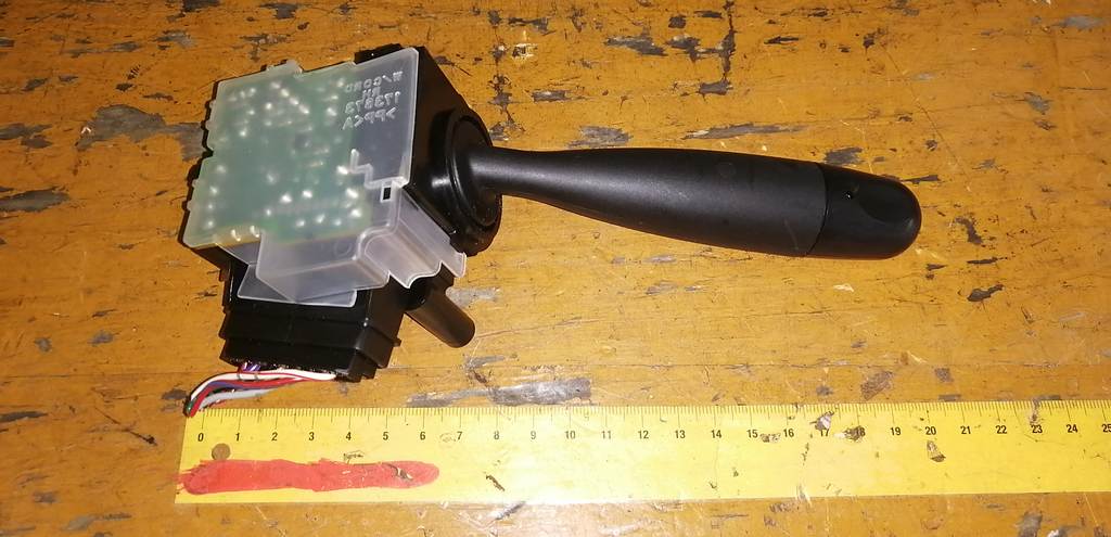 PASSO KGC30 ПЕРЕКЛЮЧЕНИЕ ДВОРНИКОВ Toyota Passo 1