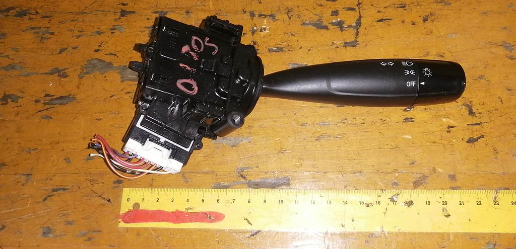 переключатель поворотников и света Suzuki Solio 0