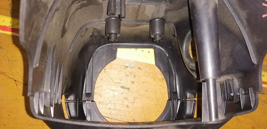 кожух рулевой колонки Mitsubishi Pajero Mini 3