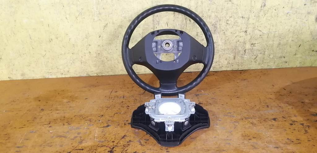 Салон Suzuki Solio 2