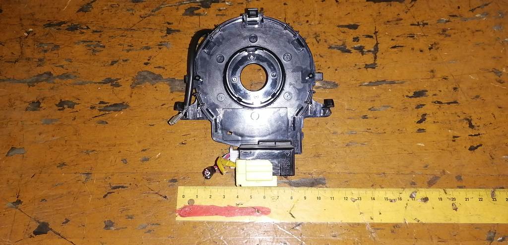 RACTIS NCP100 ШЛЕЙФ ЛЕНТА Toyota Ractis 1