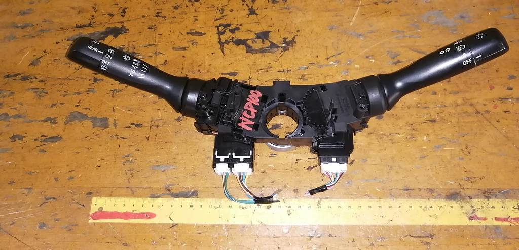 гитара Toyota Ractis 0