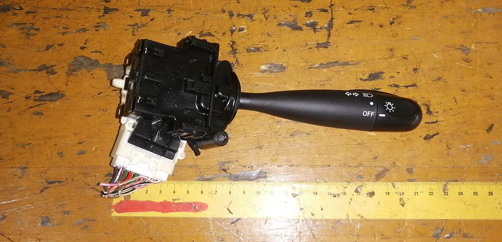 переключатель поворотников и света Toyota Passo 0