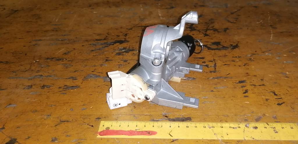 замок зажигания Mitsubishi Pajero Mini 3