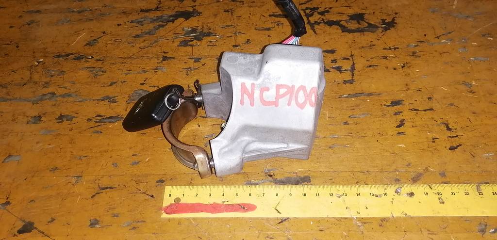 замок зажигания Toyota Ractis 0