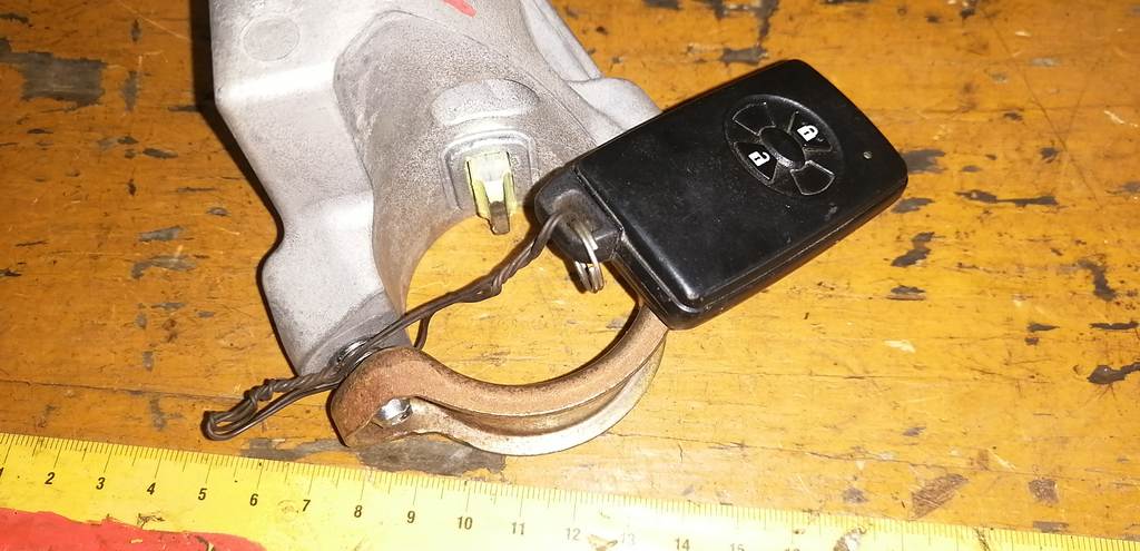 RACTIS NCP100 ЗАМОК ЗАЖИГАНИЯ Toyota Ractis 1