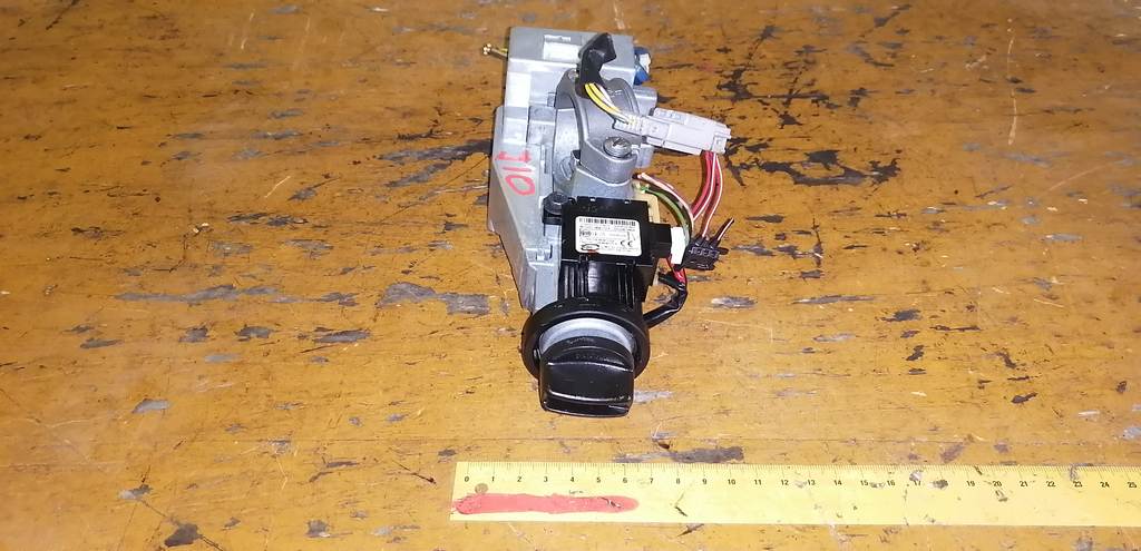 DUALIS J10 ЗАМОК ЗАЖИГАНИЯ Nissan Dualis 1