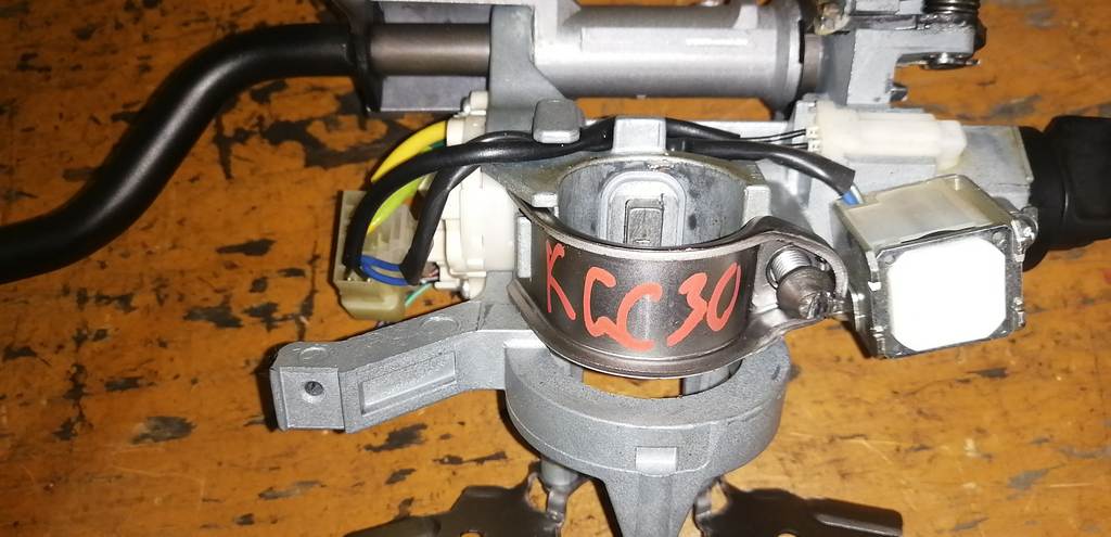 PASSO KGC30 ЗАМОК ЗАЖИГАНИЯ, БЕЗ КЛЮЧА Toyota Passo 1