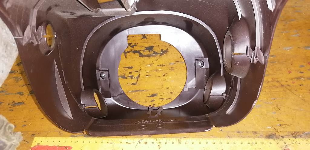 кожух рулевой колонки Toyota Passo 3