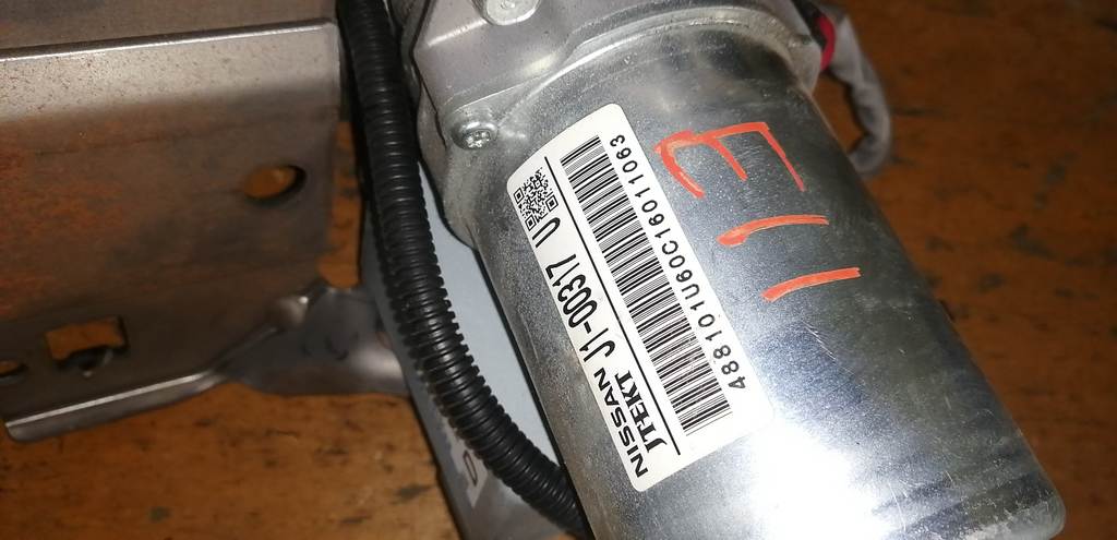 NOTE E11 РУЛЕВАЯ КОЛОНКА Nissan Note 1