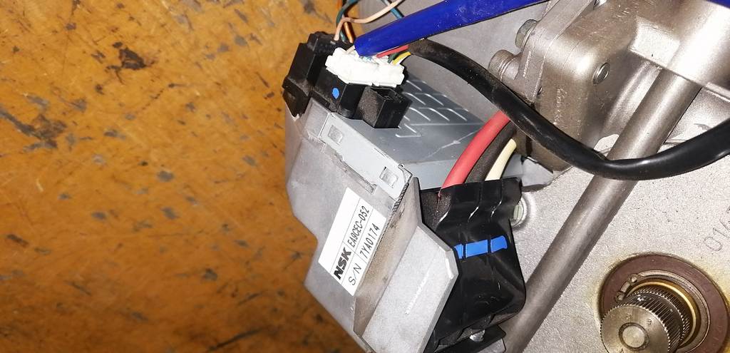 рулевая колонка Nissan Dualis 3