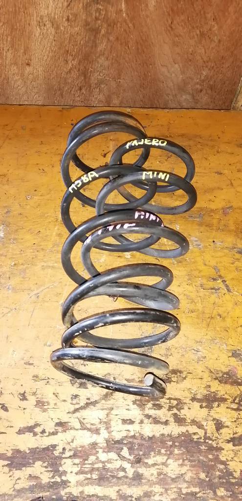 пружина Mitsubishi Pajero Mini 0