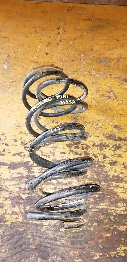 пружина Mitsubishi Pajero Mini 0
