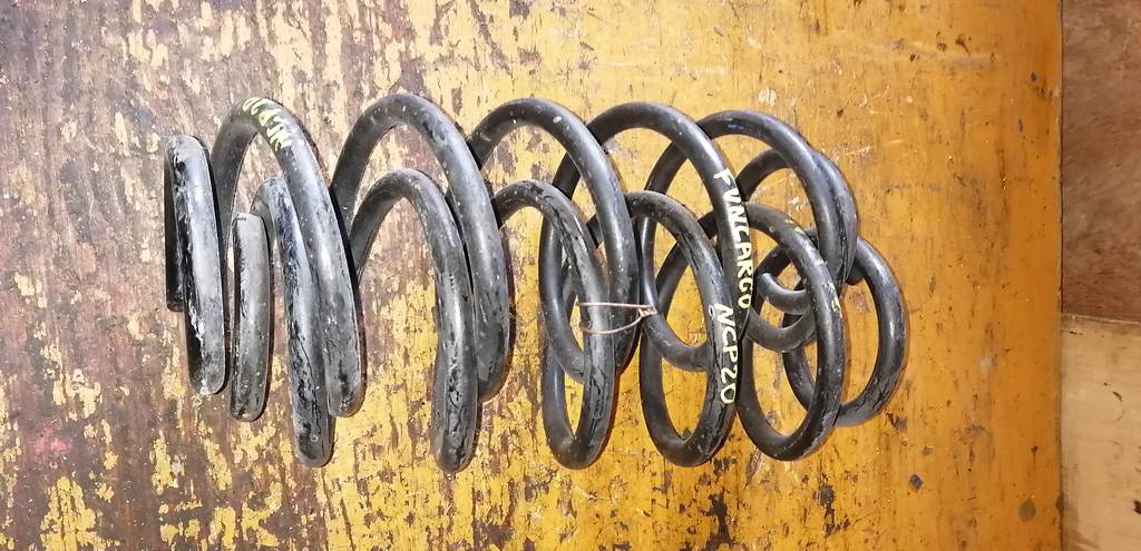 пружина Toyota Funcargo 0