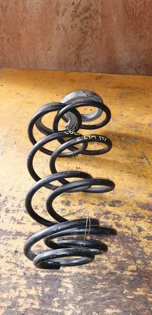 пружина Mitsubishi Colt 0