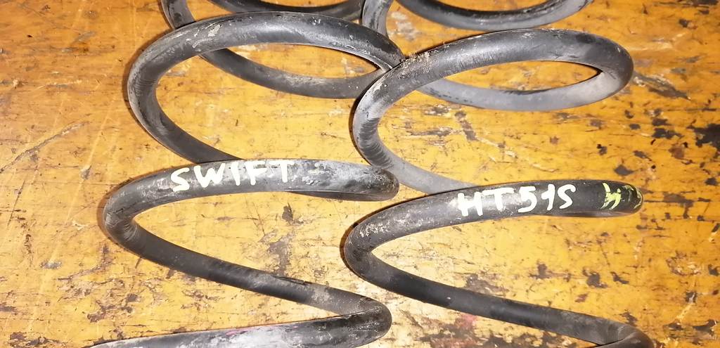 SWIFT HT51S ПРУЖИНА (ПАРА) Suzuki Swift 1