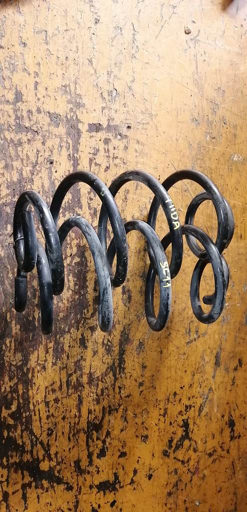 пружина Nissan Tiida Latio 0