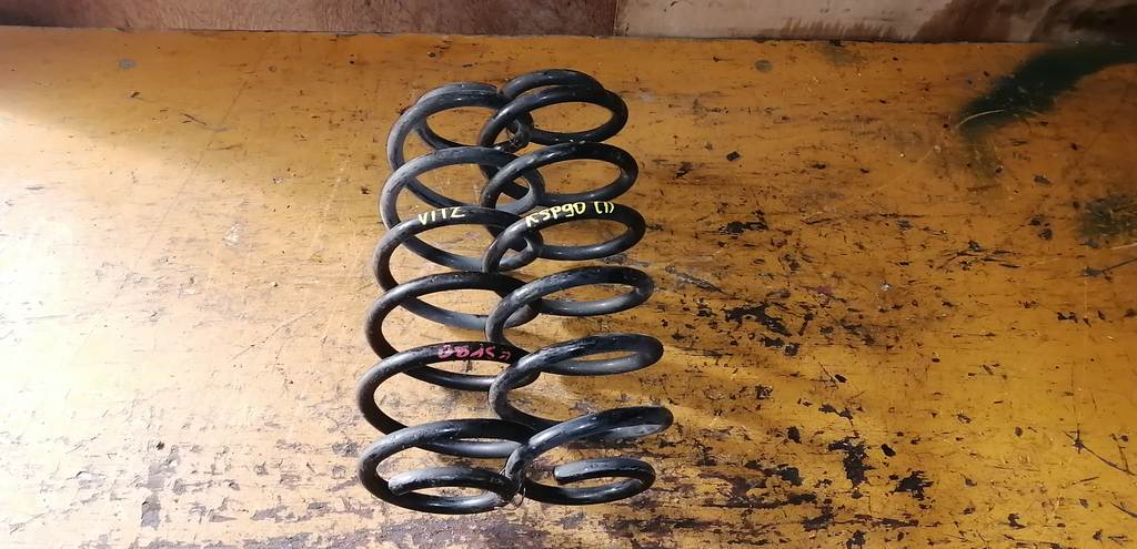 пружина Toyota Vitz 0