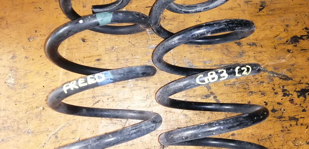 FREED GB3 ПРУЖИНА (ПАРА) 2 Honda Freed 1