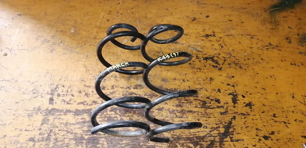 пружина Nissan March 0