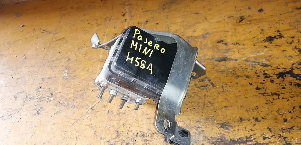 блок abs Mitsubishi Pajero Mini 0