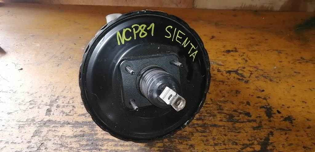 главный тормозной цилиндр Toyota Sienta 0