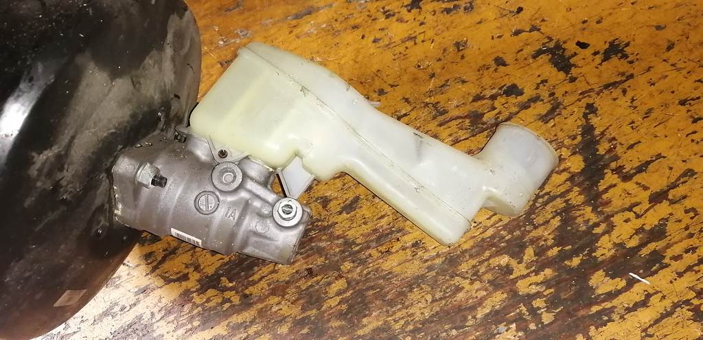 SIENTA NCP81G ГЛАВНЫЙ ТОРМОЗНОЙ+ВАКУУМНИК Toyota Sienta 1