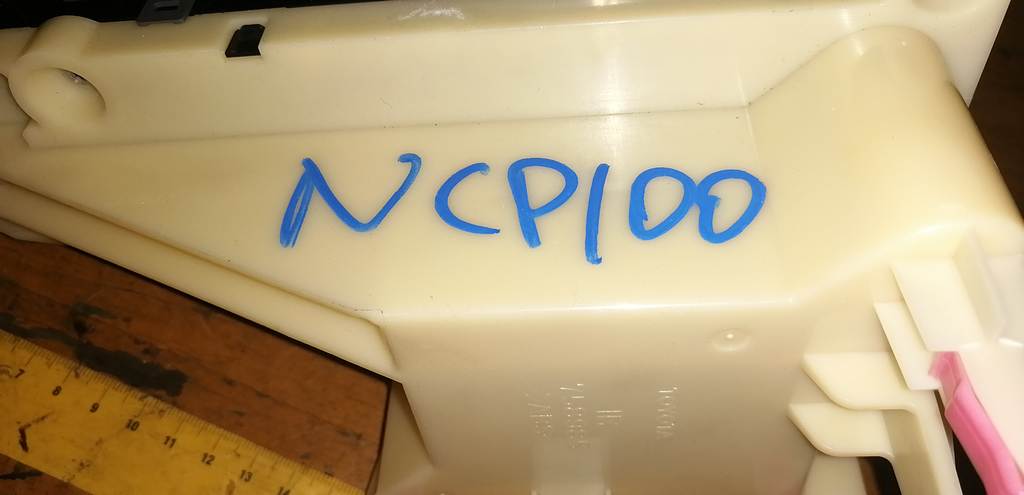 RACTIS NCP100 КЛИМАТ-КОНТРОЛЬ 758985 Toyota Ractis 1