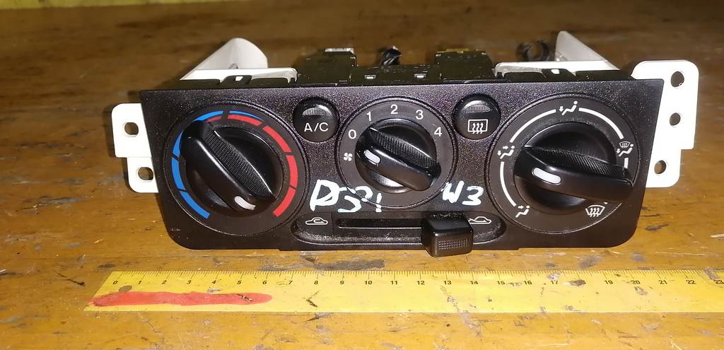 климат-контроль Mazda Demio 0