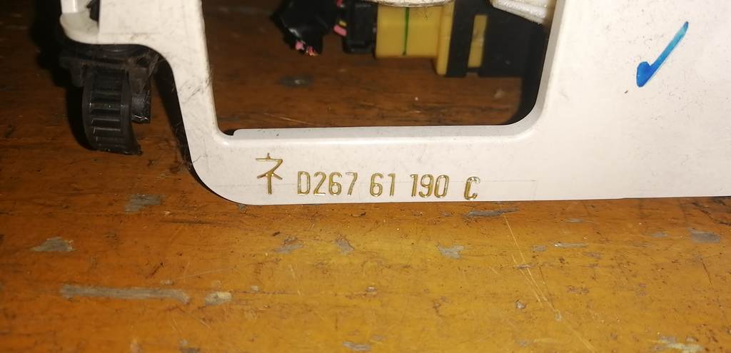 DEMIO DW3W КЛИМАТ-КОНТРОЛЬ Mazda Demio 1