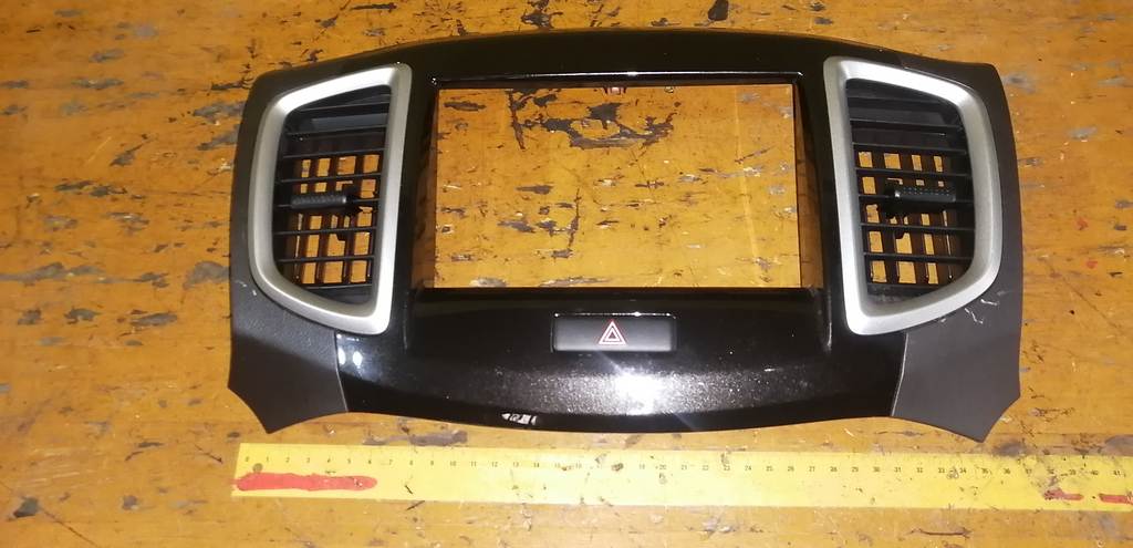 консоль магнитофона Suzuki Solio 0