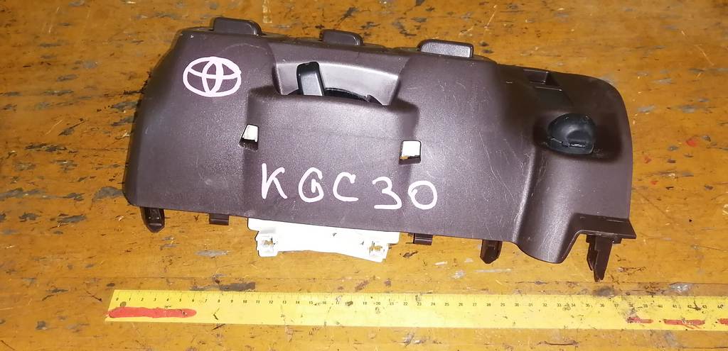 PASSO KGC30 КЛИМАТ-КОНТРОЛЬ Toyota Passo 1