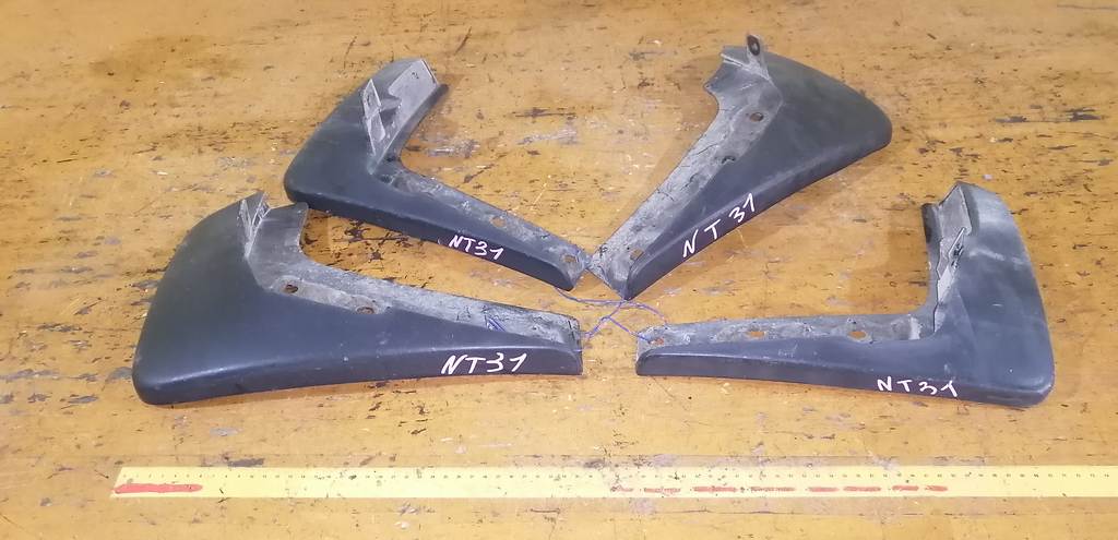 брызговик Nissan X-Trail 0