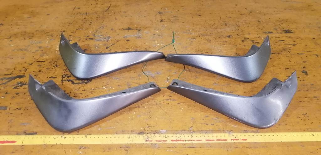 брызговик Nissan Note 0