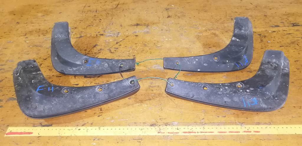 брызговик Nissan Note 3