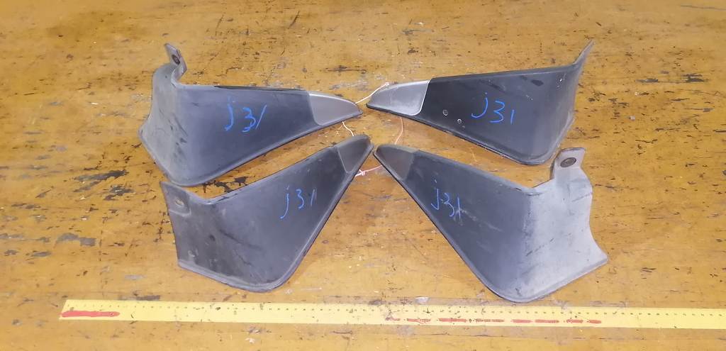 брызговик Nissan Teana 0