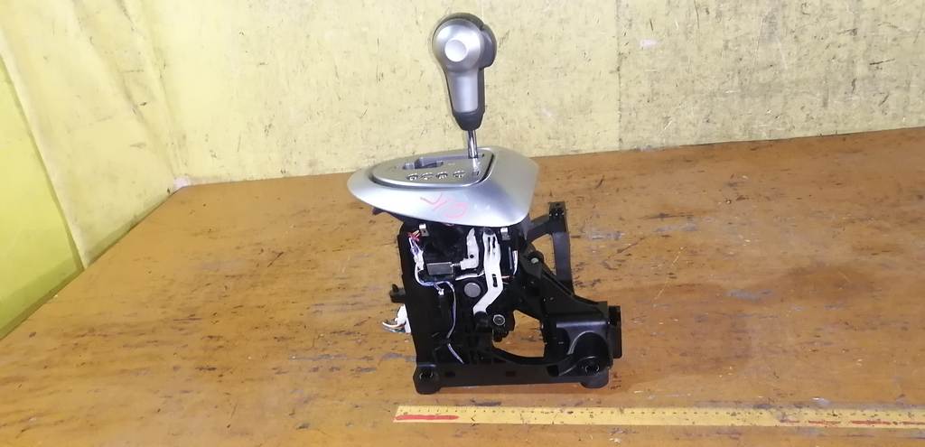 селектор акпп Nissan Dualis 0