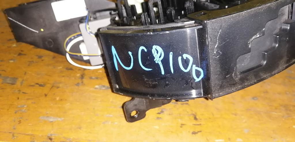 RACTIS NCP100 СЕЛЕКТОР АКПП Toyota Ractis 1