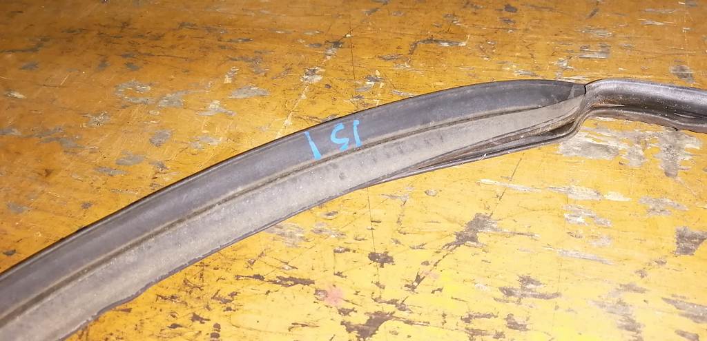 TEANA J31 УПЛОТНИТЕЛЬ БАГАЖНИКА, ДЕФЕКТ Nissan Teana 1